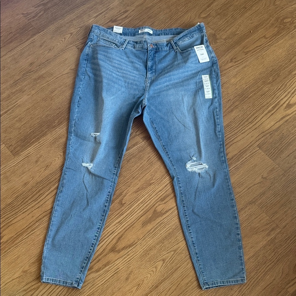 Signature gold Levi Strauss women Light Blue Skinny Jeans - Picture 3 of 5
